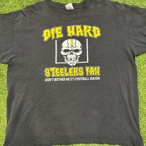Die Hard‎ Steelers Fan Tee (XL)